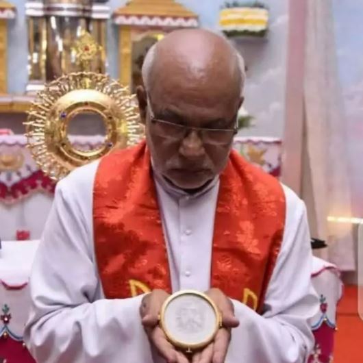 Milagre Eucaristico no India em 2013 I.JPG