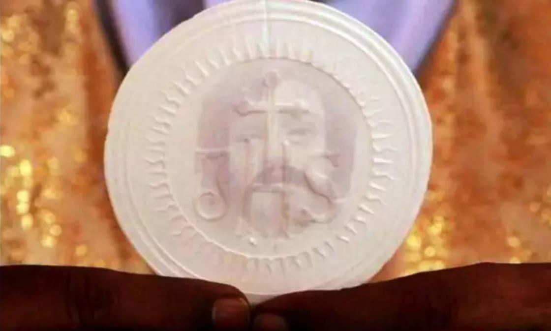 Milagre Eucaristico no India em 2013.JPG